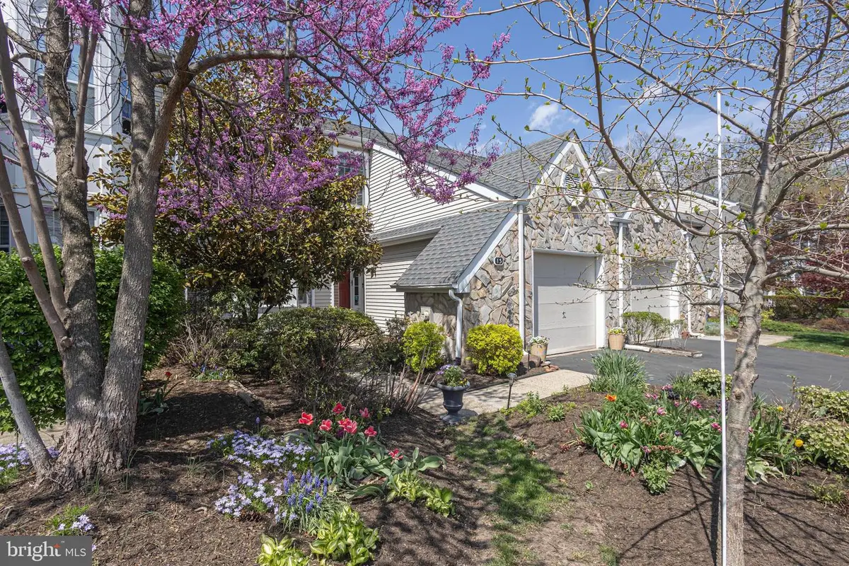 13 Bogey Cir, Doylestown, PA 18901 - #1