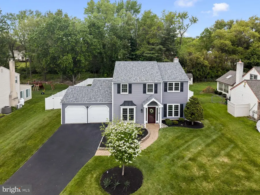 65 Grant Dr, Southampton, PA 18966 - #2