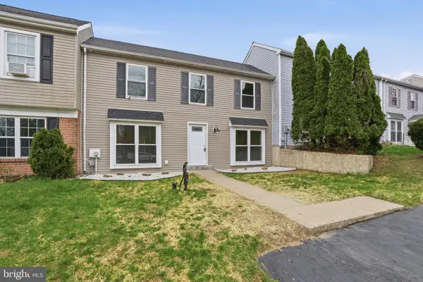6687 Pickwick Ct, BENSALEM, PA 19020