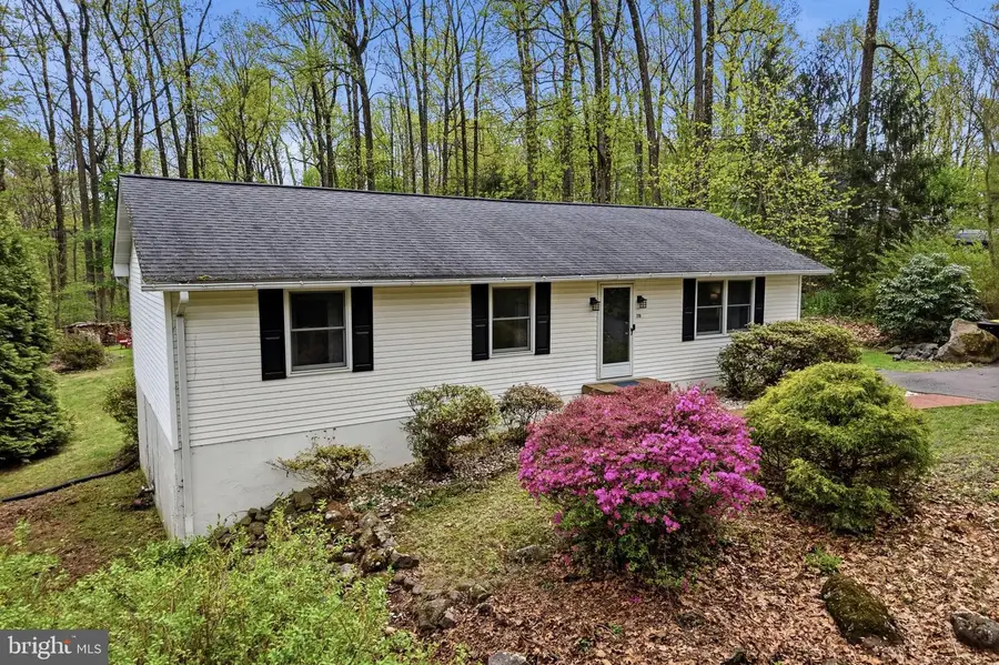 2110 Berry Ln, East Greenville, PA 18041 - #3