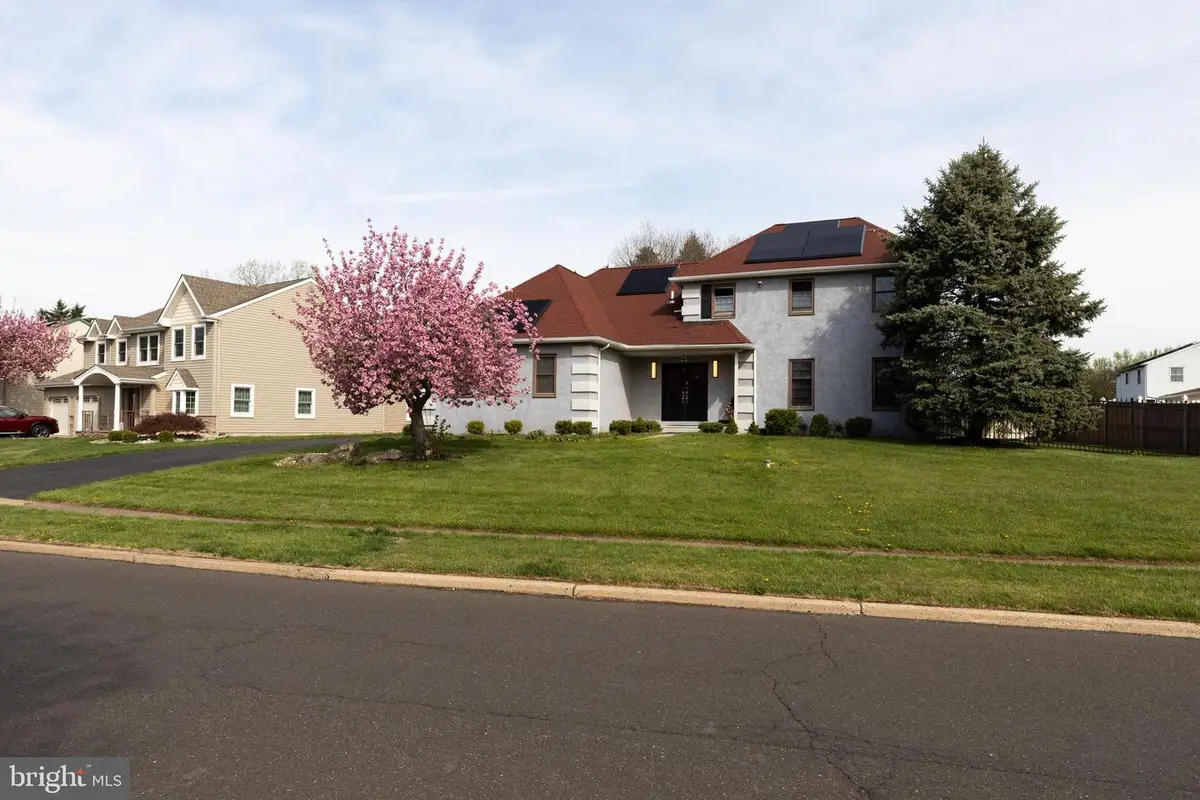 825 Cliff Rd, Bensalem, PA 19020 - #1