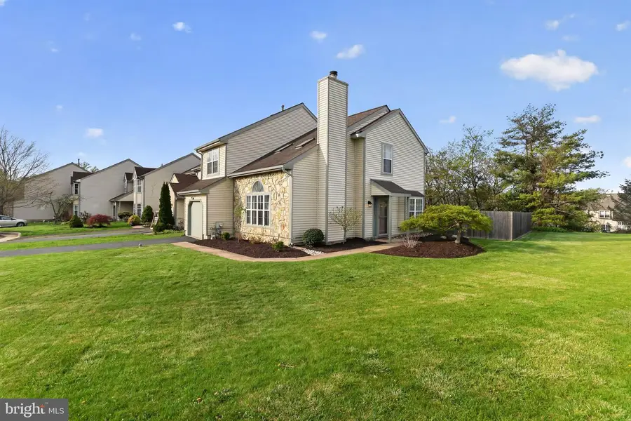 6 Aspen Ct, Newtown, PA 18940 - #2