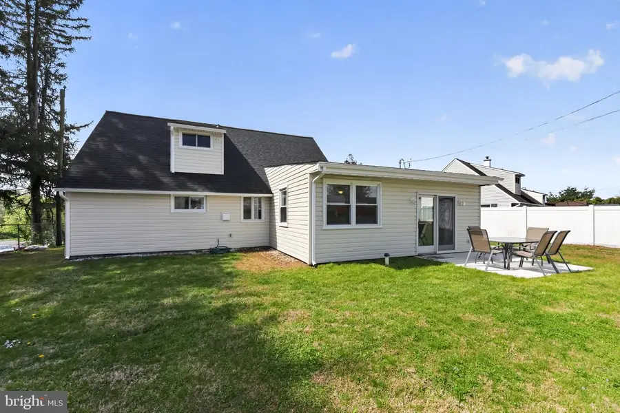 28 Jump Hill Rd, Levittown, PA 19056 - #3