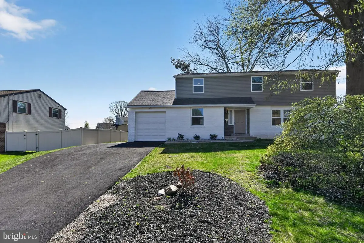 299 Kent Rd, Warminster, PA 18974 - #1