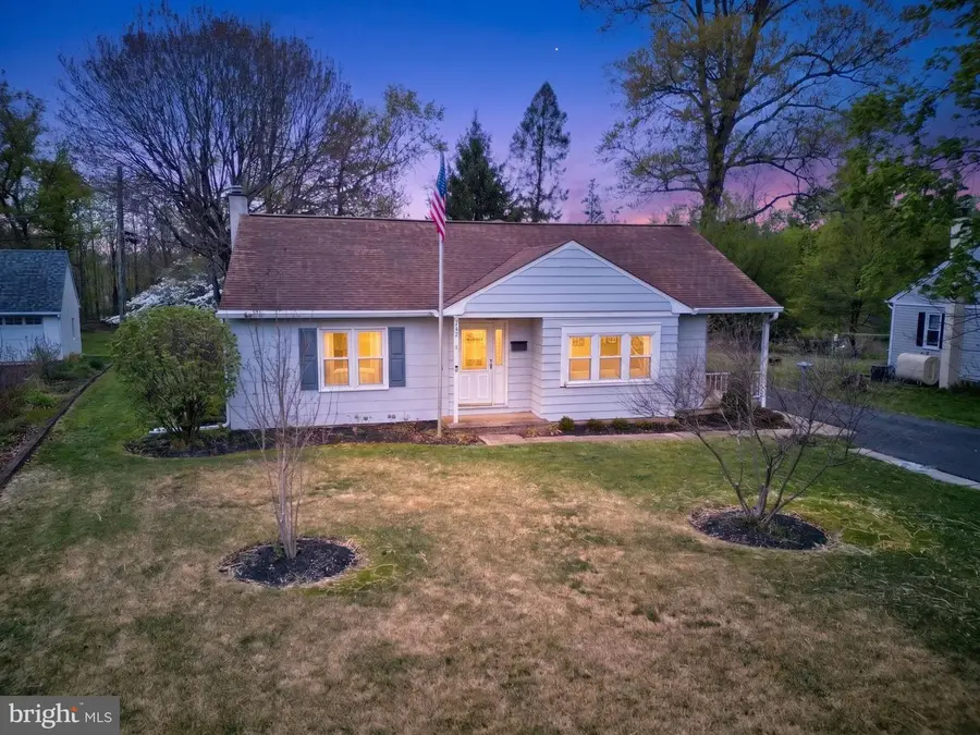 747 N Chubb Dr, Doylestown, PA 18901 - #2