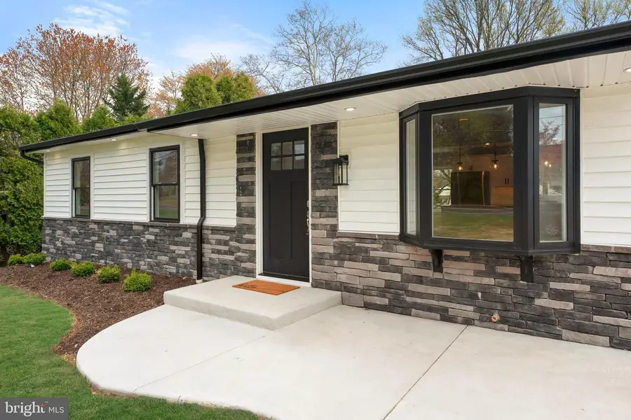 528 W Maple Ave, Langhorne, PA 19047 - #3