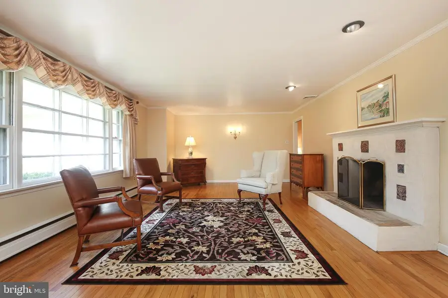 95 Springs Dr, Doylestown, PA 18901 - #3