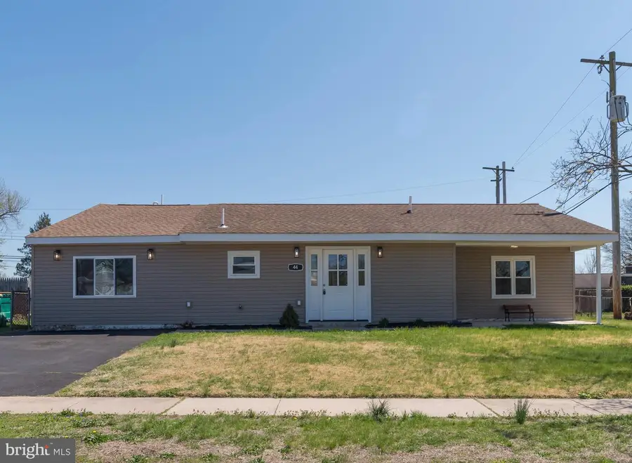 44 Elm Ln, Levittown, PA 19054 - #2