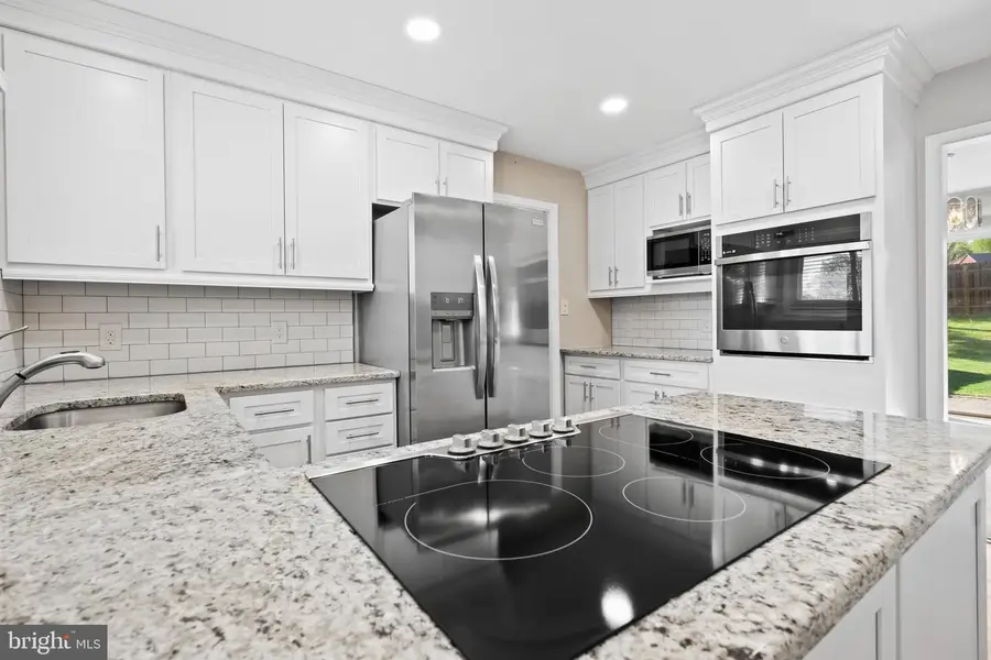 18 S Forsythia Dr S, Levittown, PA 19056 - #2