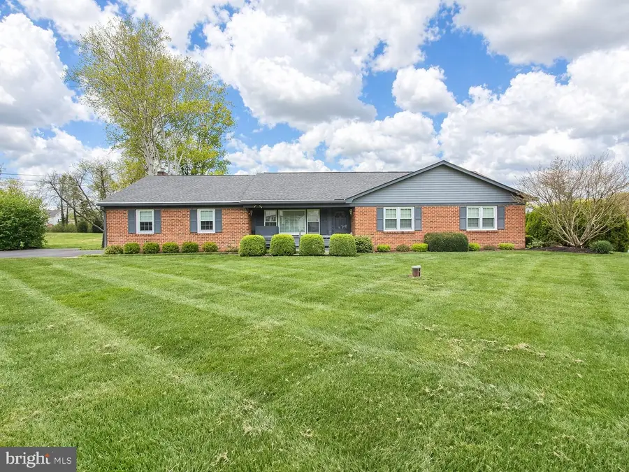 228 Chestnut Valley Dr, Doylestown, PA 18901 - #3