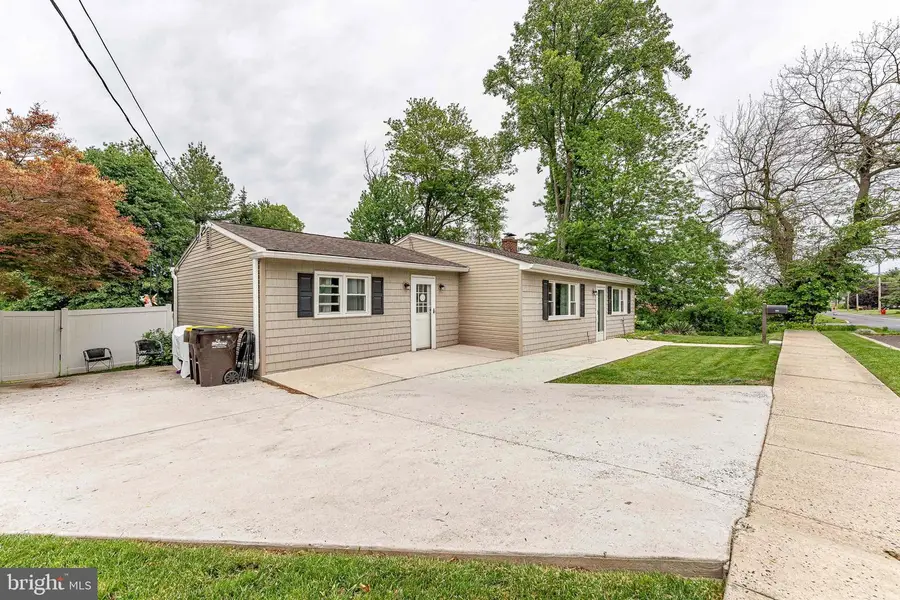 192 Valley Rd, Warminster, PA 18974 - #3