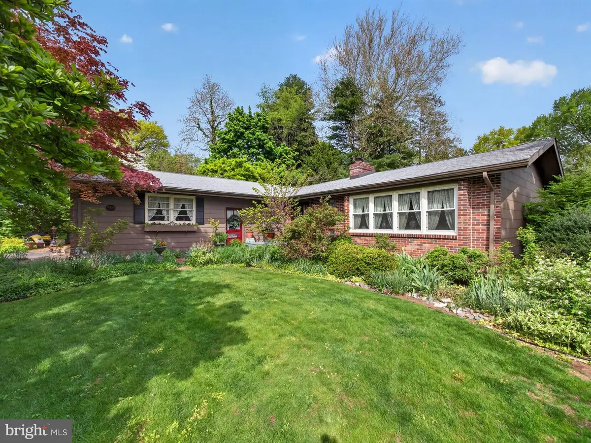 1 Upton Ln, Yardley, PA 19067 - #1