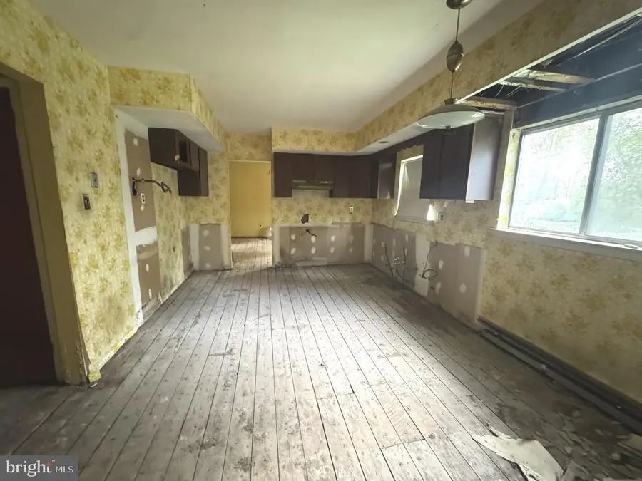 262 Centennial Rd, Warminster, PA 18974 - #2