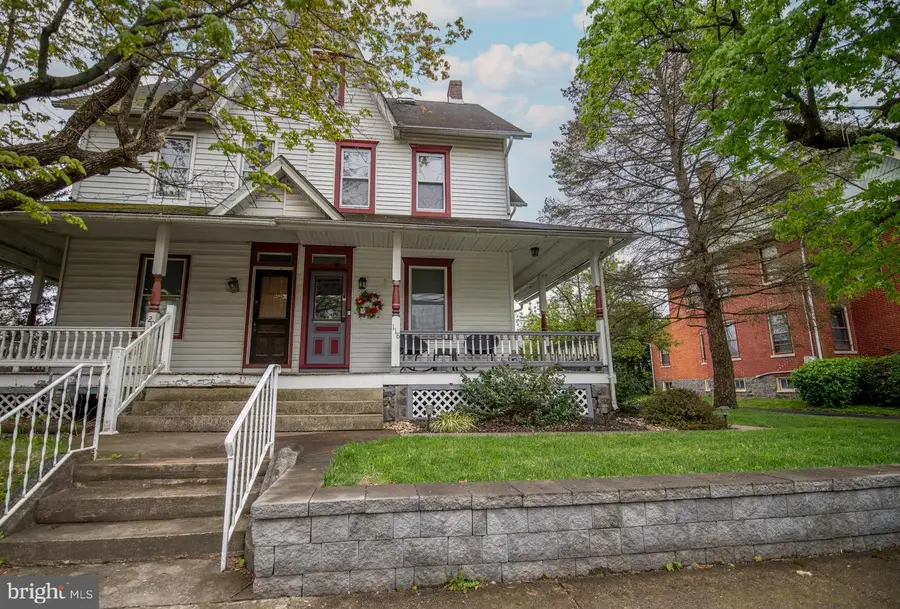 118 E Broad St, Trumbauersville, PA 18970 - #2