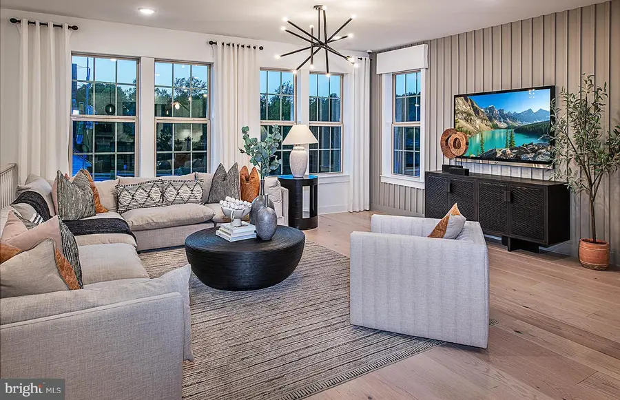 51 Chaucer Ct, Levittown, PA 19057 - #2