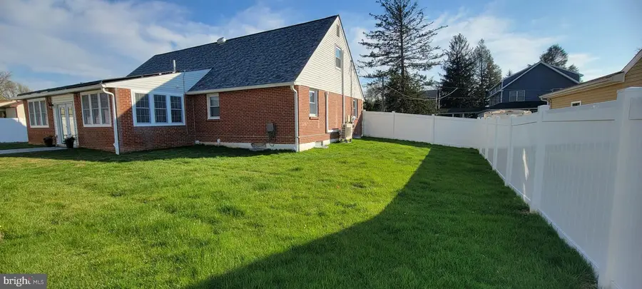 450 Hazel Ave, Feasterville Trevose, PA 19053 - #3