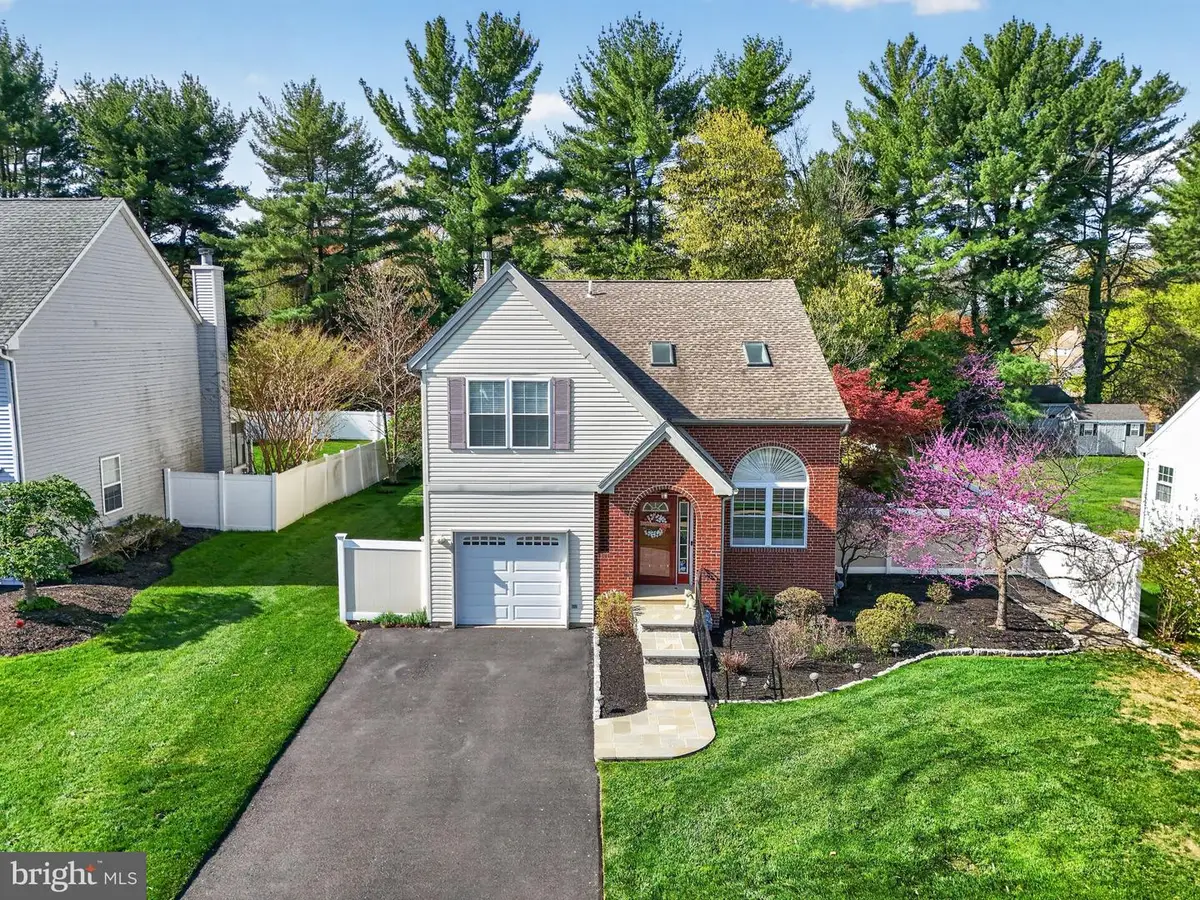 542 Zinn Dr, Southampton, PA 18966 - #1