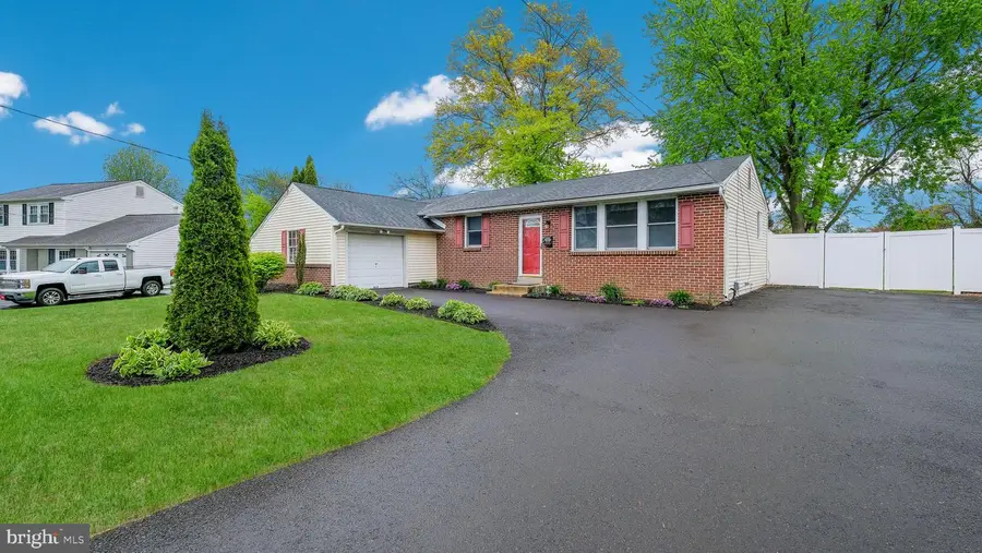 717 Longstreth Rd, Warminster, PA 18974 - #2