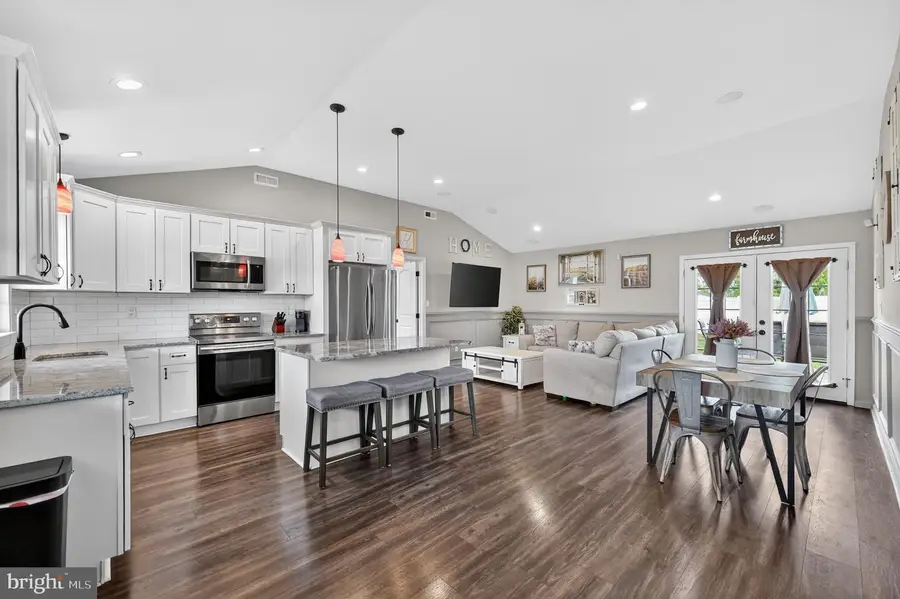 41 Stream Ln, Levittown, PA 19055 - #3