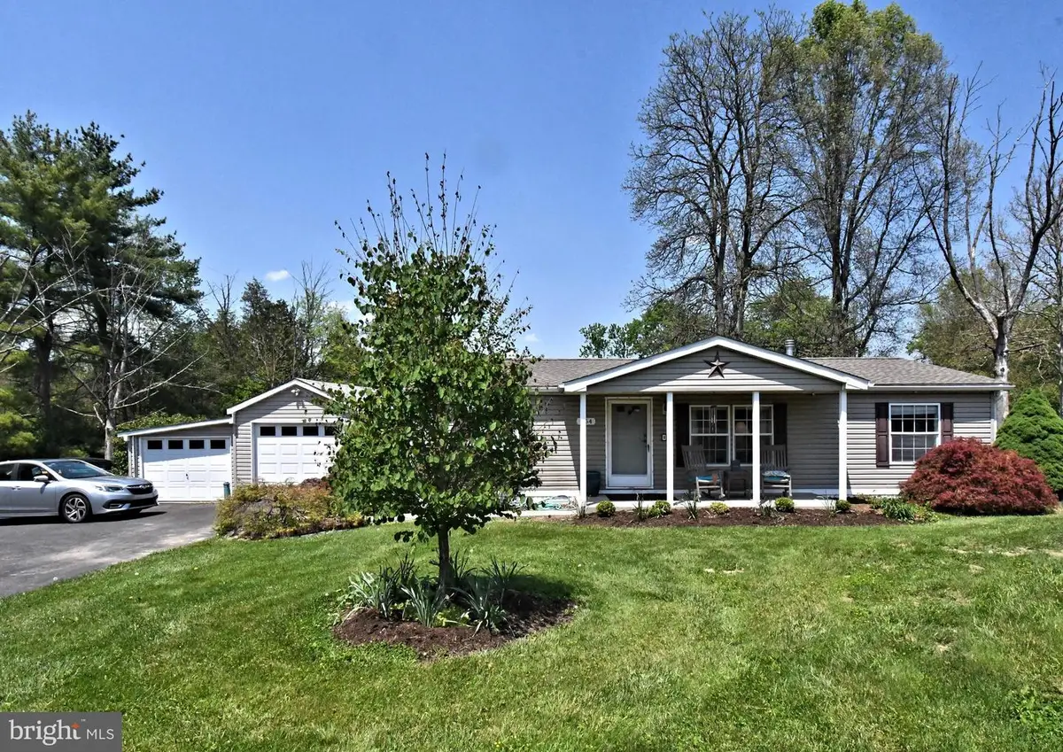 454 W Paletown Rd, Quakertown, PA 18951 - #1