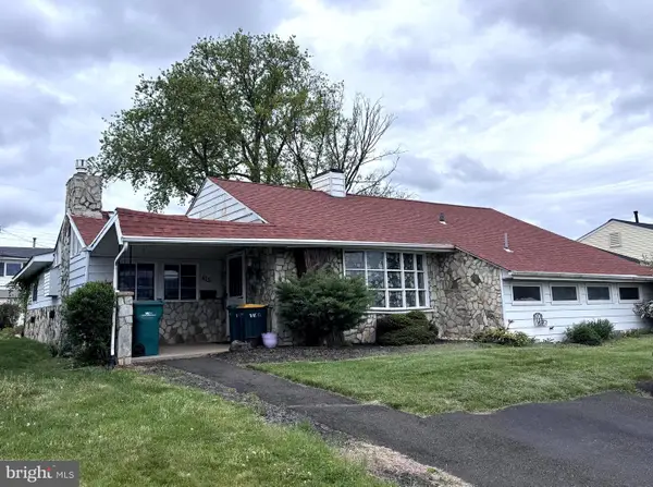 415 Berkshire Rd, FAIRLESS HILLS, PA 19030