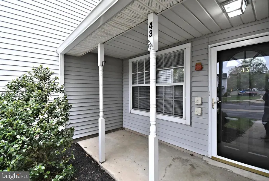 43 Everett Dr #143, Newtown, PA 18940 - #3