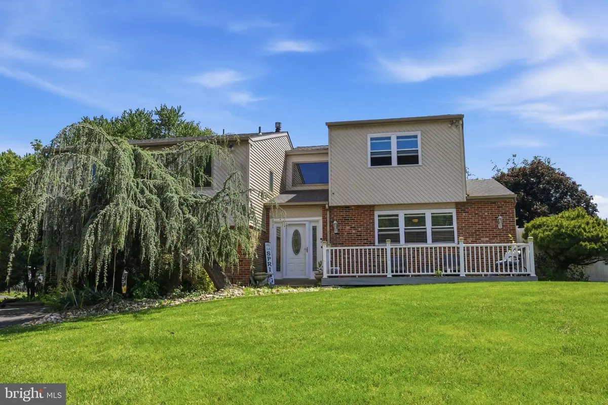 160 Toll Dr, Southampton, PA 18966 - #1