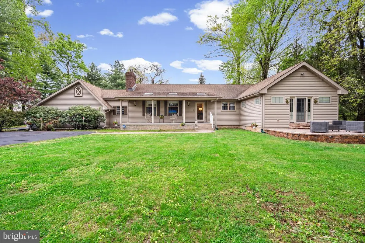 612 Double Woods Rd, Langhorne, PA 19047 - #1