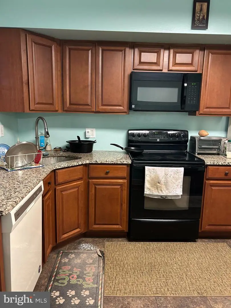 19 Eljan Dr, Doylestown, PA 18901 - #3