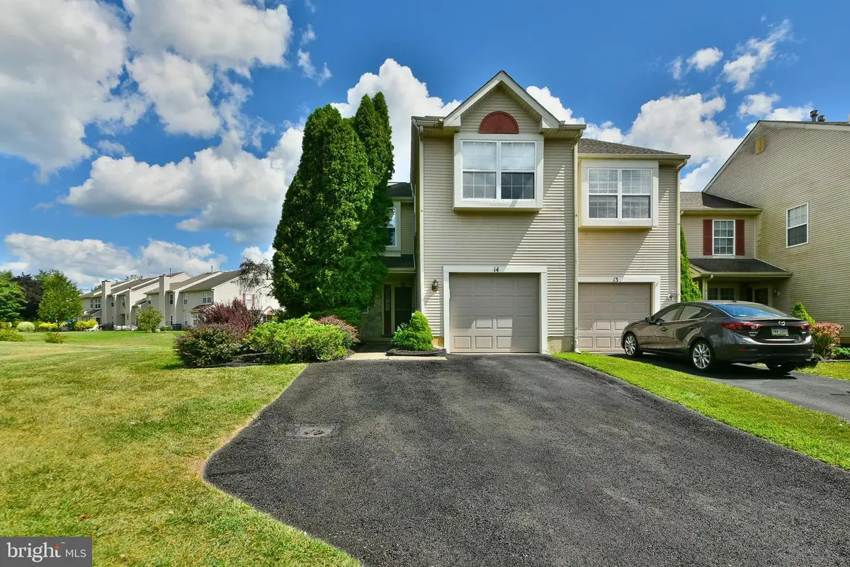 14 Nutmeg Pl, Newtown, PA 18940 - #1