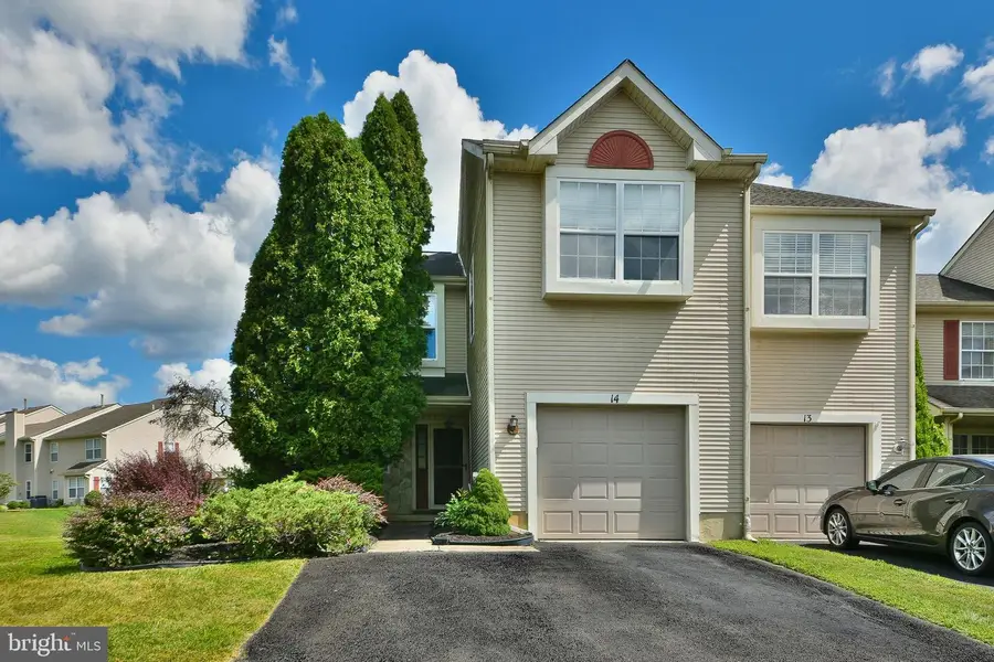 14 Nutmeg Pl, Newtown, PA 18940 - #2
