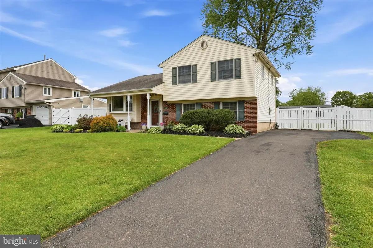 1204 Lynda Ln, Warminster, PA 18974 - #1