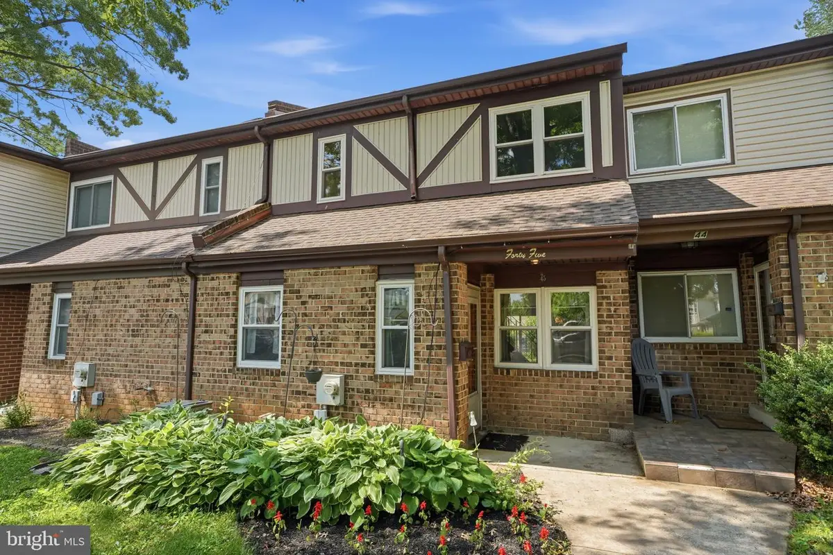 45 Hollybrooke Dr, Langhorne, PA 19047 - #1