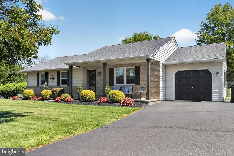 1611 Sleepy Hollow Rd, Quakertown, PA 18951 - #2