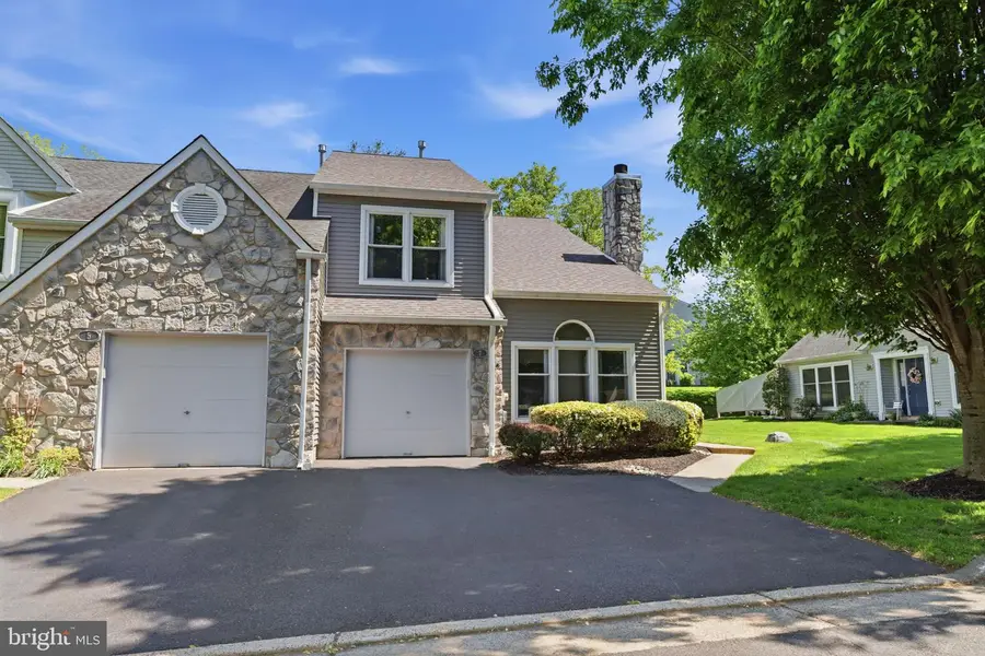 7 Randolph Ct, Newtown, PA 18940 - #3
