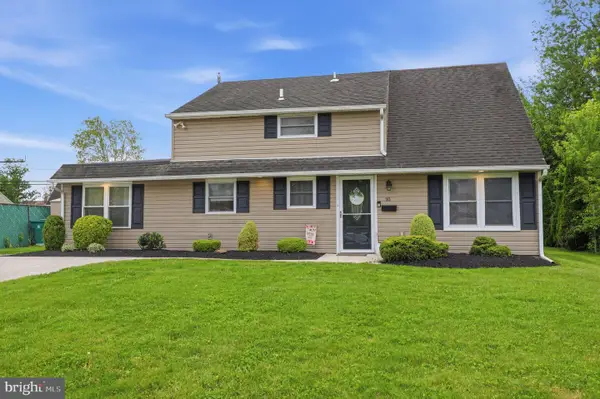 10 Inland Rd, LEVITTOWN, PA 19057