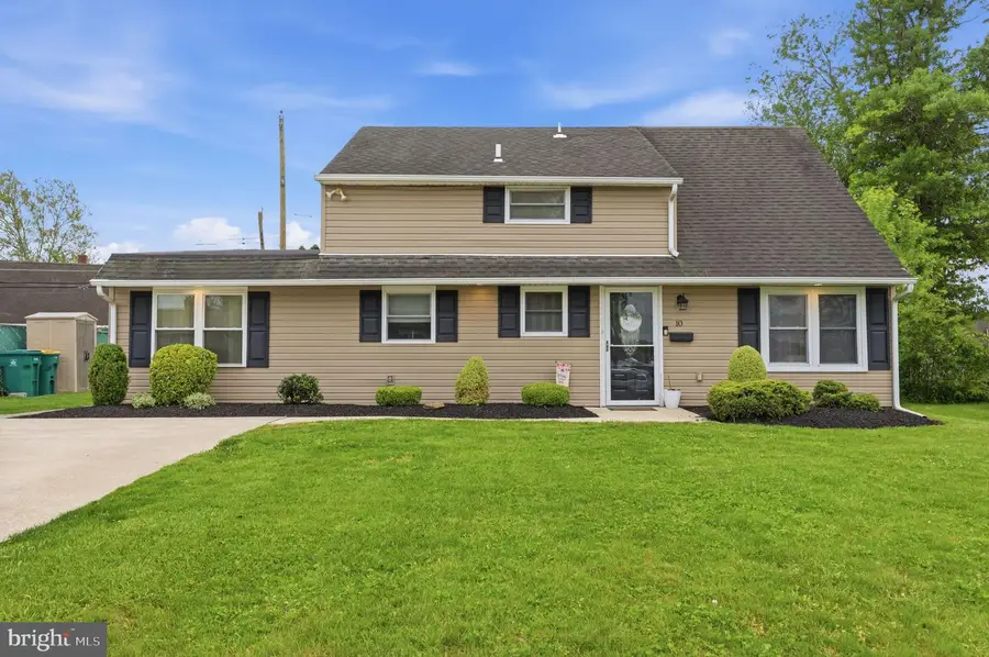 10 Inland Rd, Levittown, PA 19057 - #2