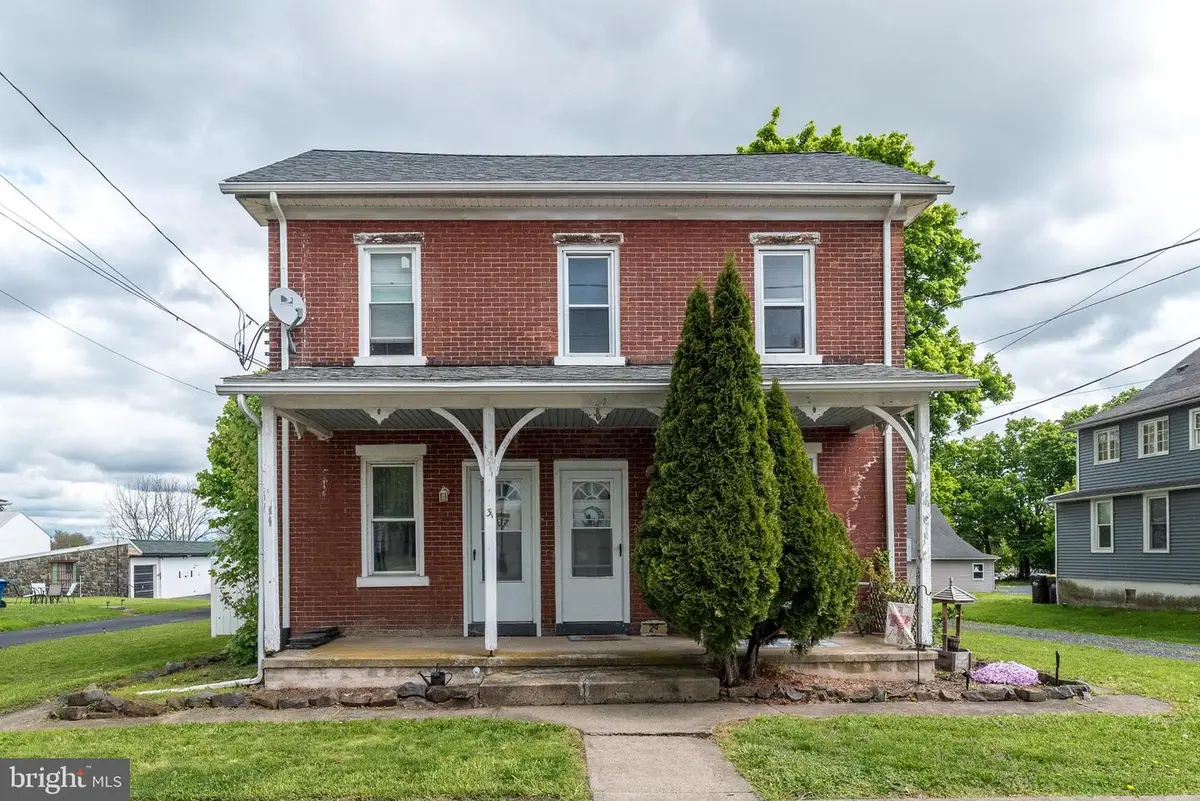 29 N Main St, Richlandtown, PA 18955 - #1