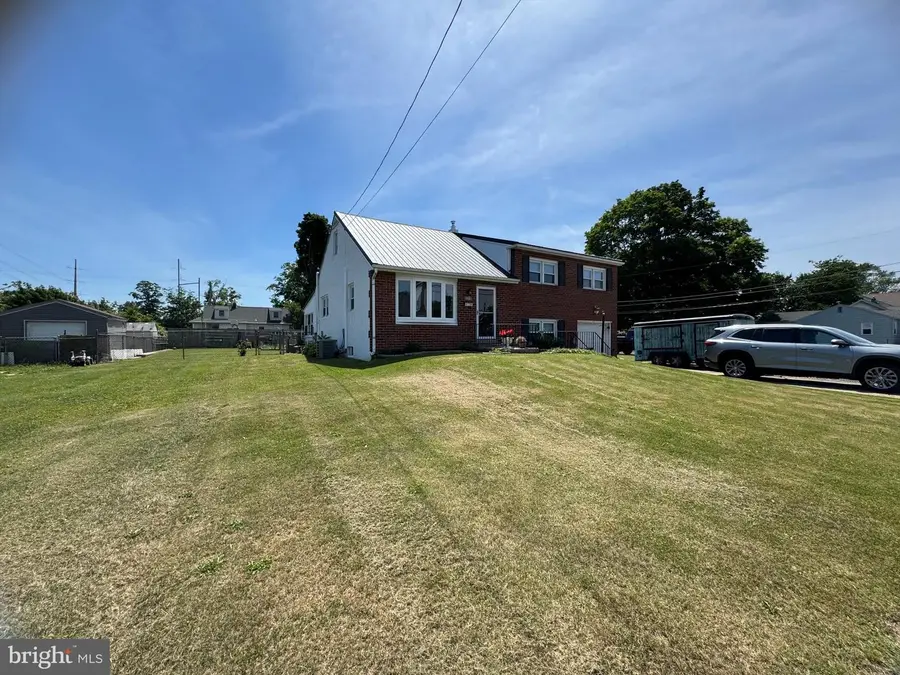 225 Park Ave, Bristol, PA 19007 - #2