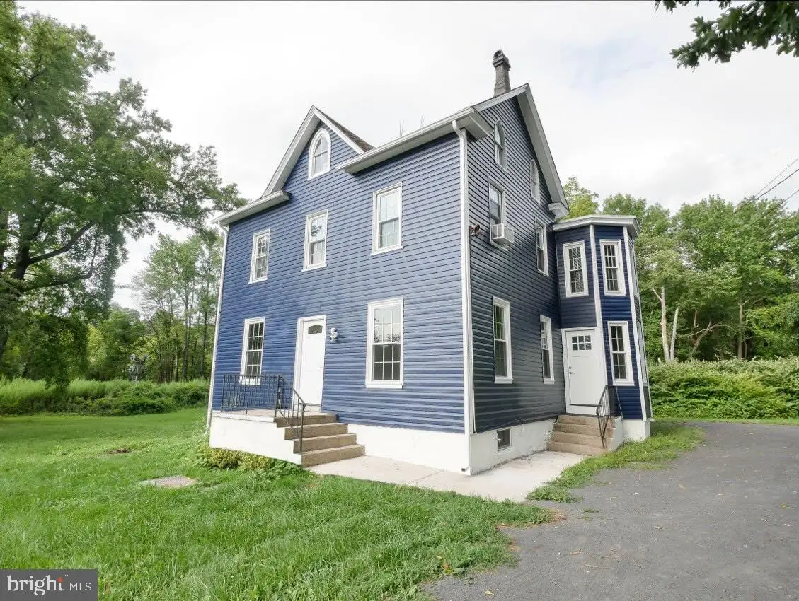 770 Woodbourne Rd, Langhorne, PA 19047 - #1