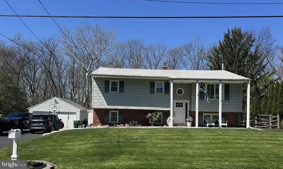 129 Blue Jay Rd, Chalfont, PA 18914 - #2