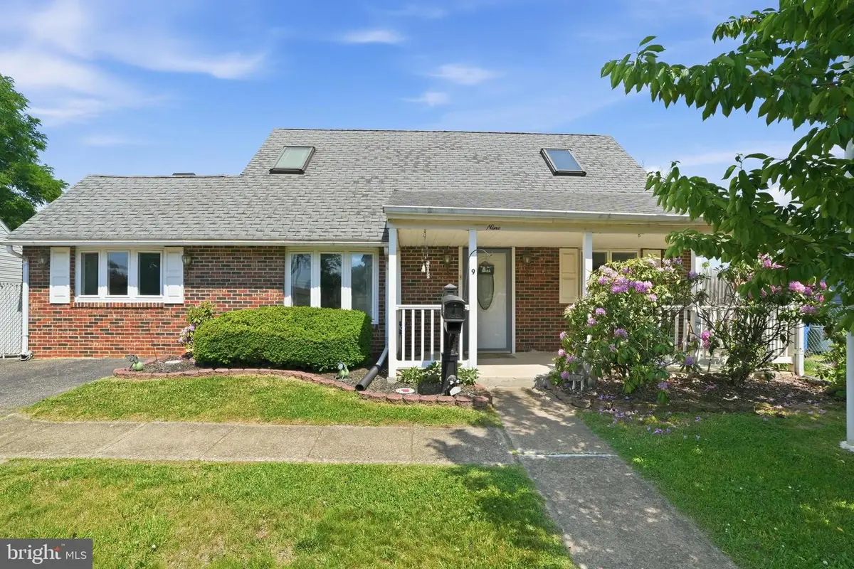 9 Violet, Levittown, PA 19057 - #1
