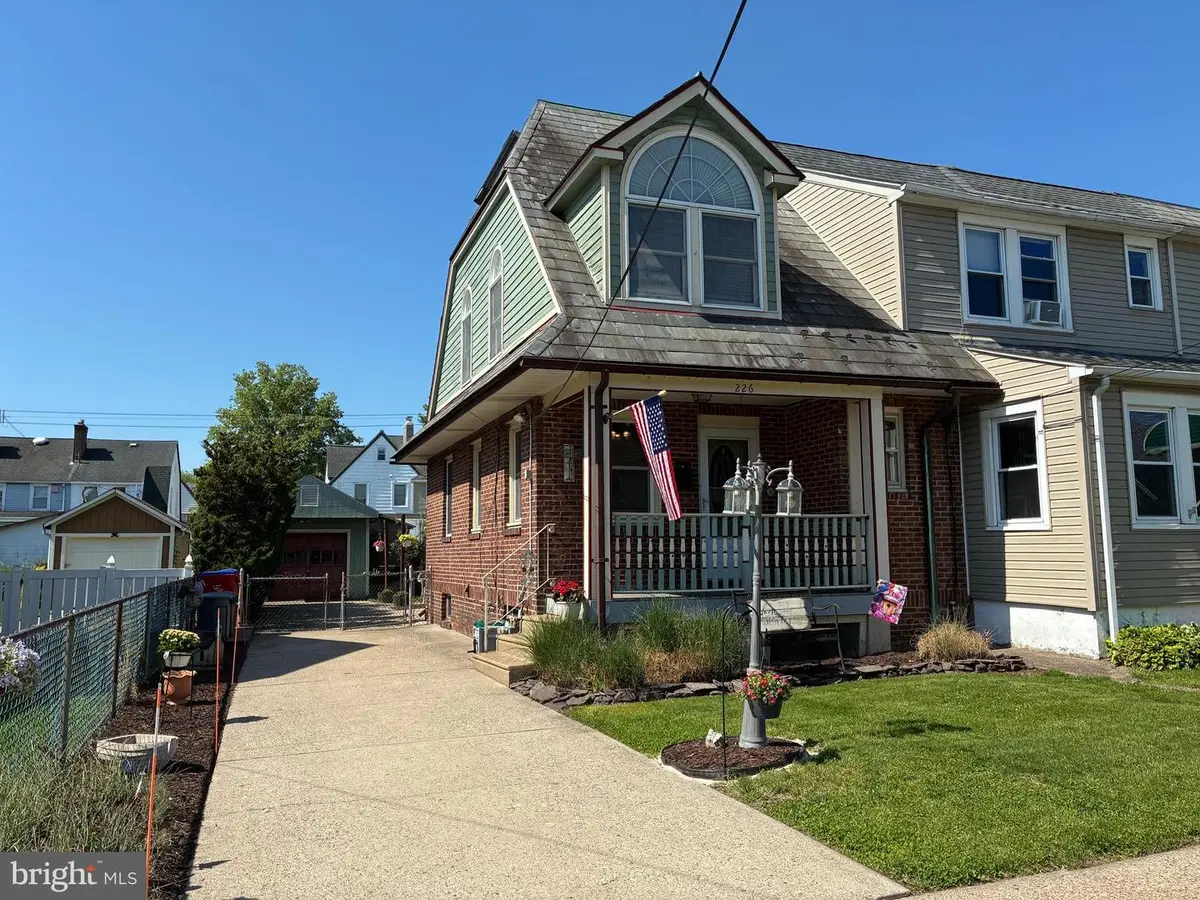 226 Jackson St, Bristol, PA 19007 - #1