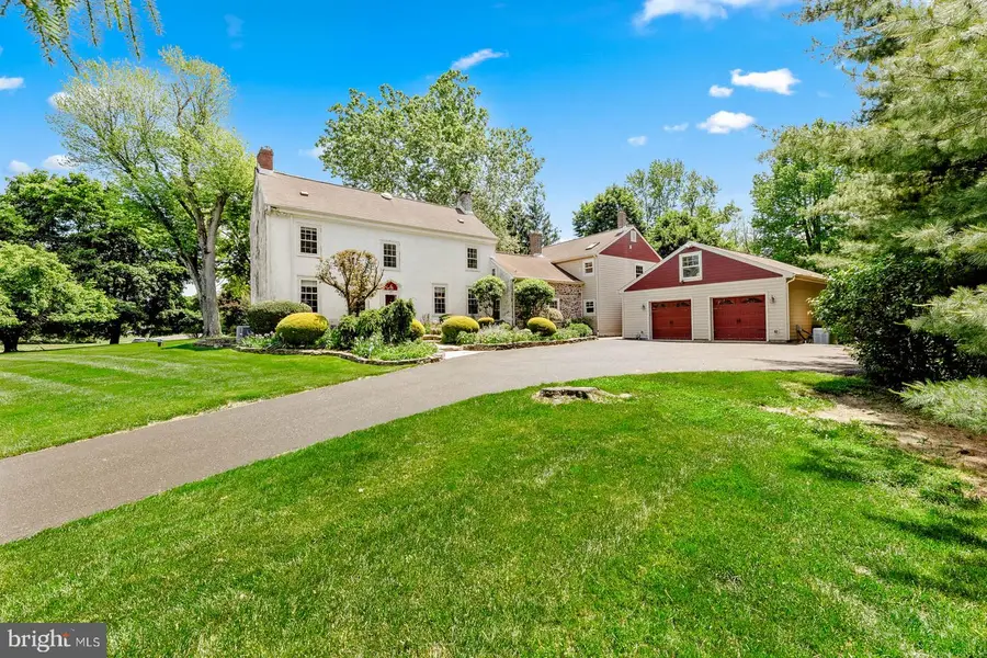 290 Foxcroft Dr, Warminster, PA 18974 - #2