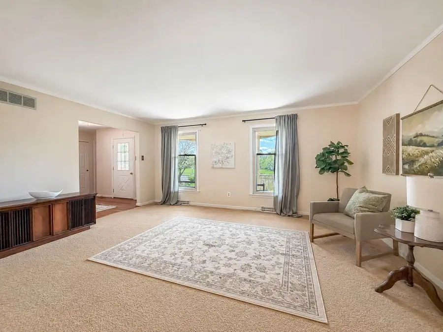 129 South Dr, Newtown, PA 18940 - #2