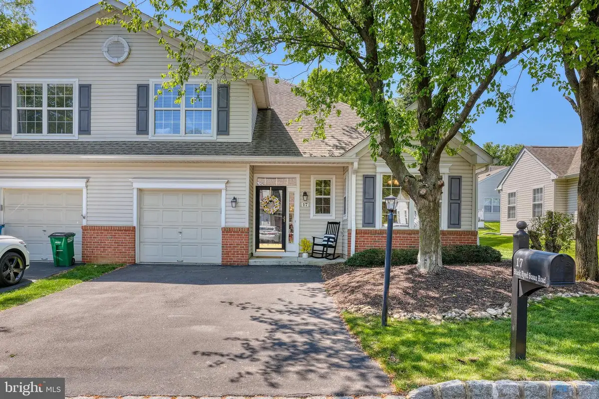17 Black Eyed Susan Rd, Langhorne, PA 19047 - #1