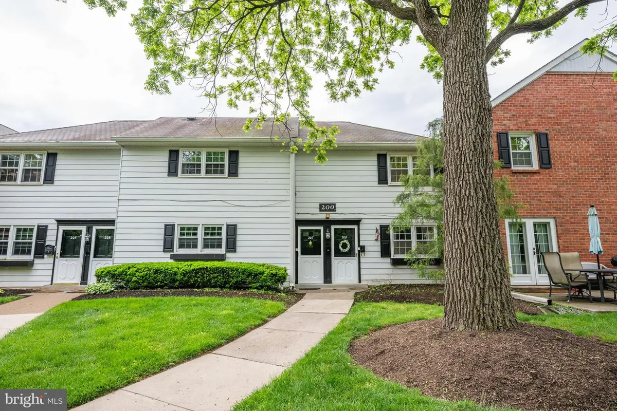 207 Yardley Commons, Yardley, PA 19067 - #1