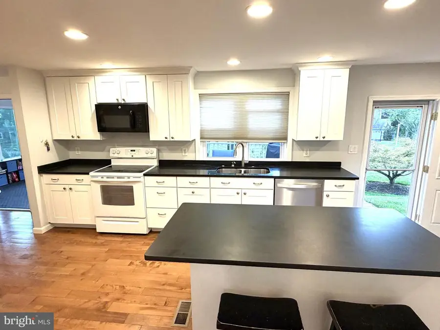 495 S Norwood Ave, Newtown, PA 18940 - #3