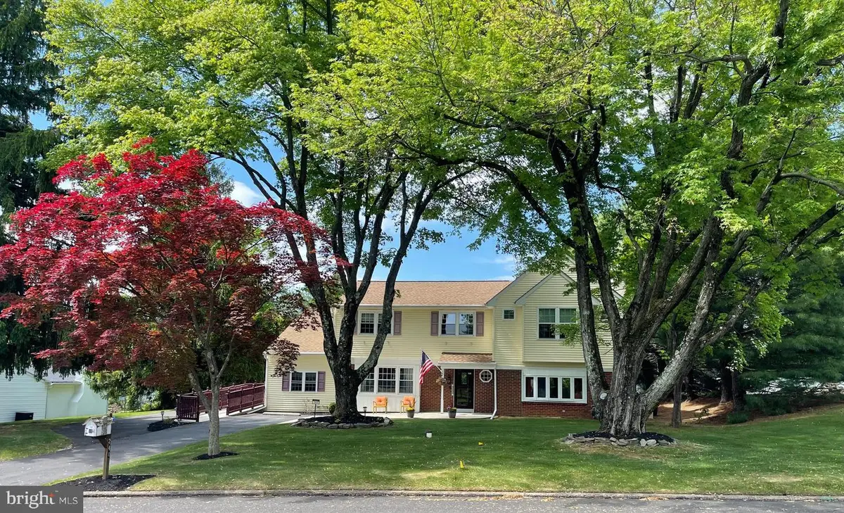 244 Wisteria Dr, Southampton, PA 18966 - #1