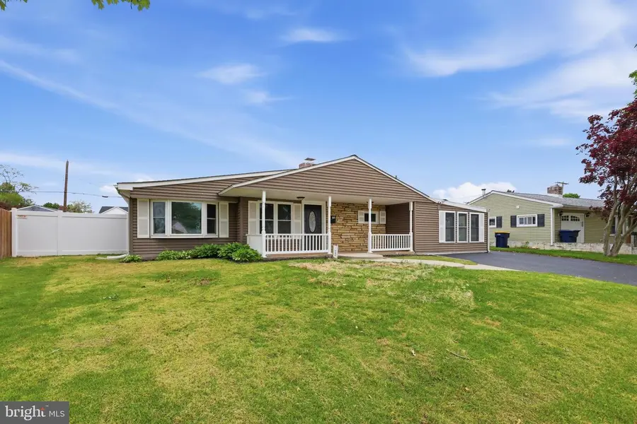 72 Lavender Ln, Levittown, PA 19054 - #2